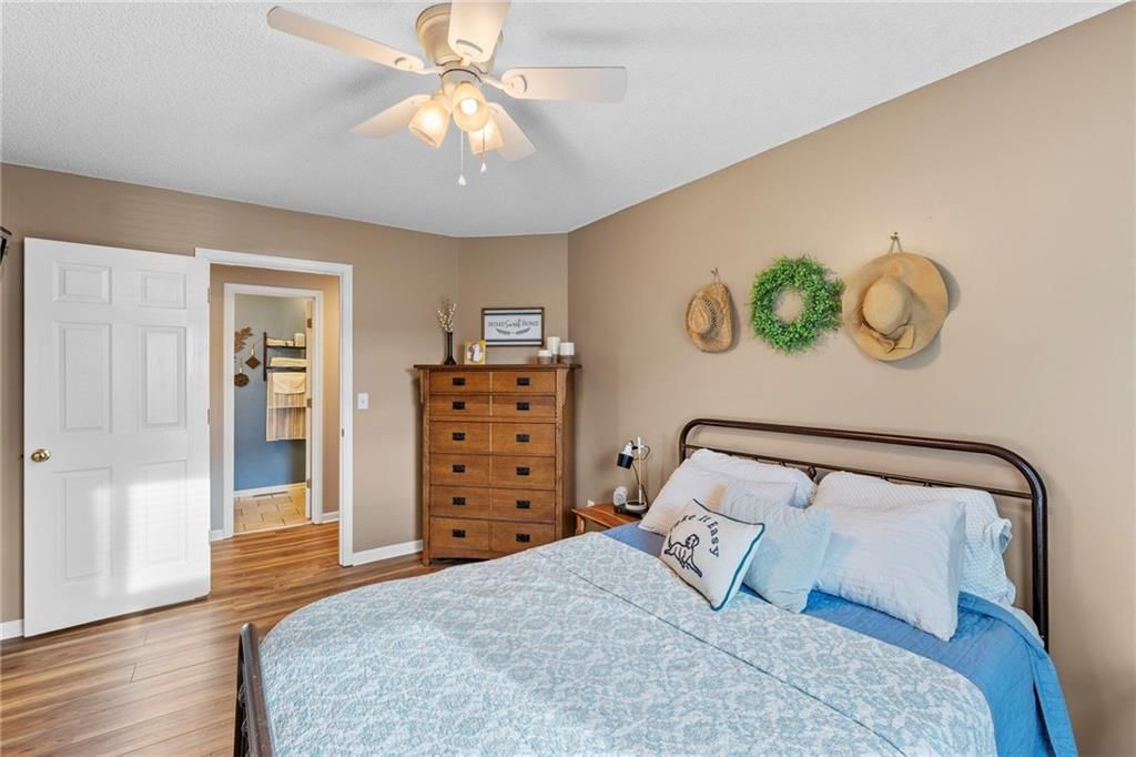 8712 N SHELDON Court — photo 24