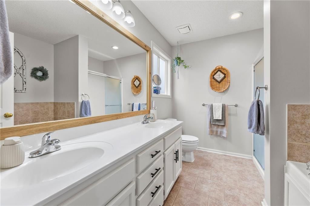 8712 N SHELDON Court — photo 29