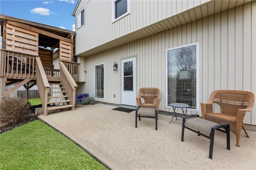 8712 N SHELDON Court — photo 41