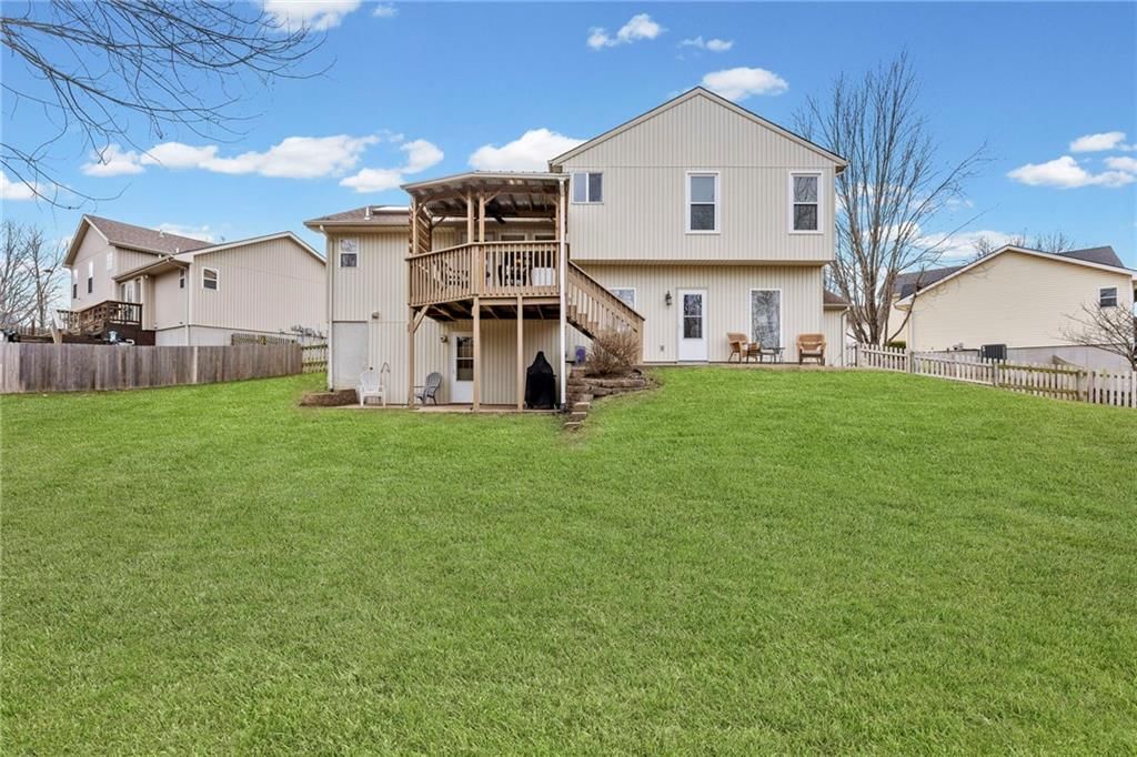 8712 N SHELDON Court — photo 47