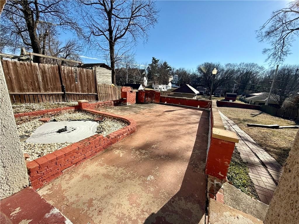 1920 Clay Street — photo 30