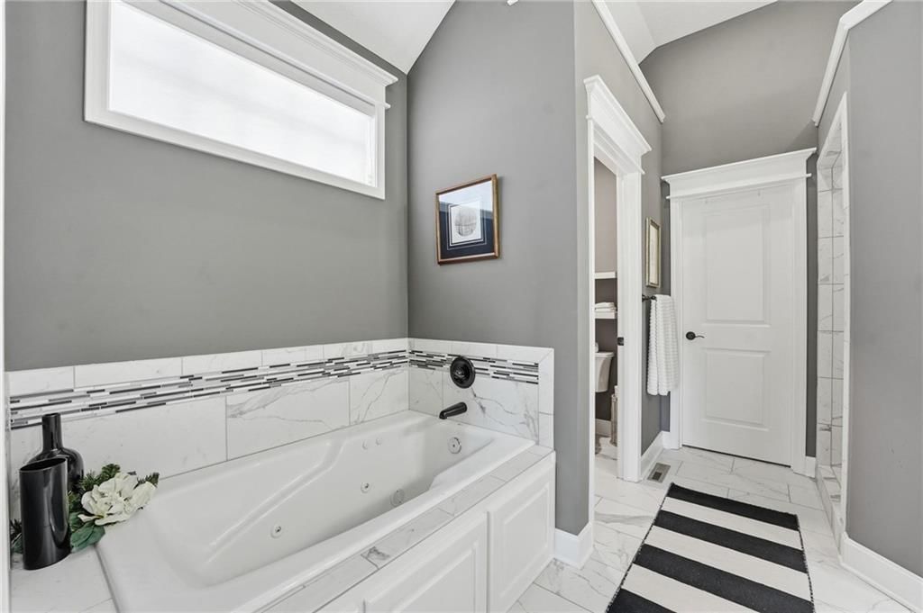 11100 N Euclid Avenue — photo 25