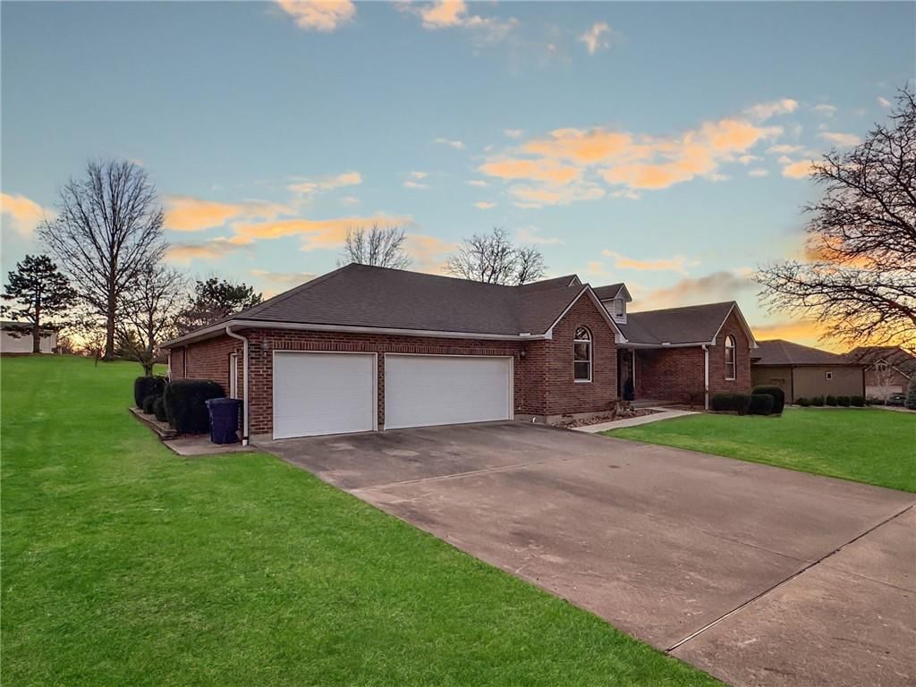 875 Willow Tree Court — photo 5