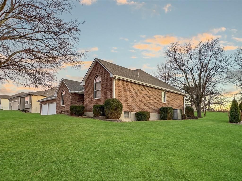 875 Willow Tree Court — photo 8