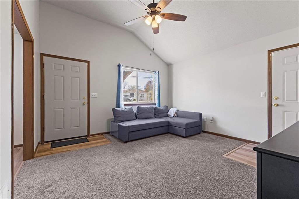 435 N Chestnut Street — photo 2