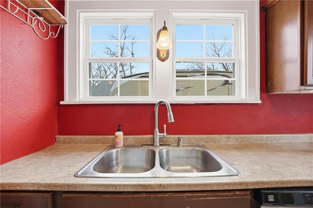 831 S Willow Street — photo 9