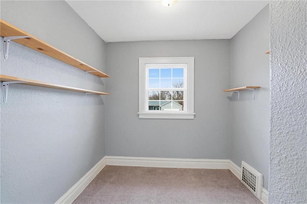 831 S Willow Street — photo 26
