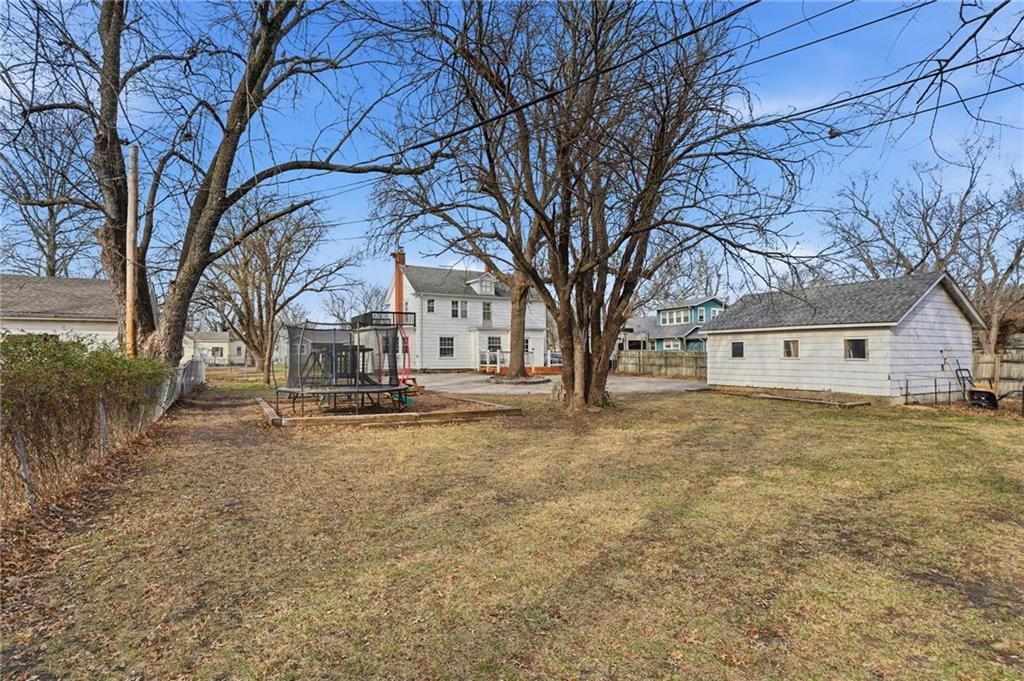 831 S Willow Street — photo 41