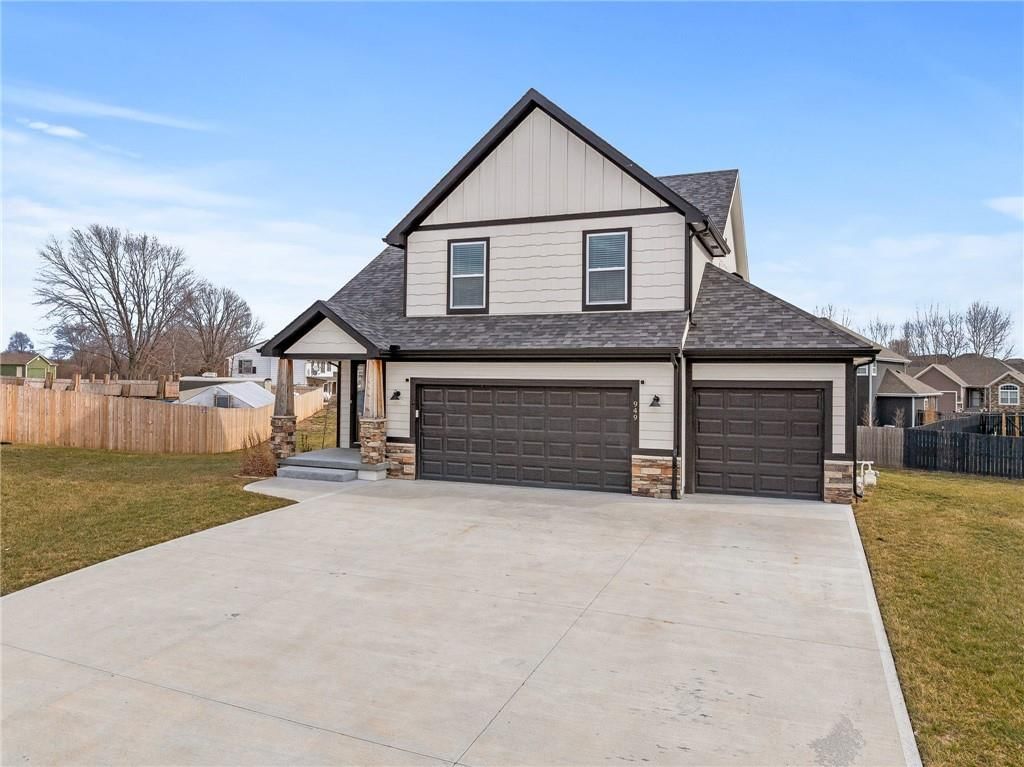 949 N Cottonwood Court — photo 2