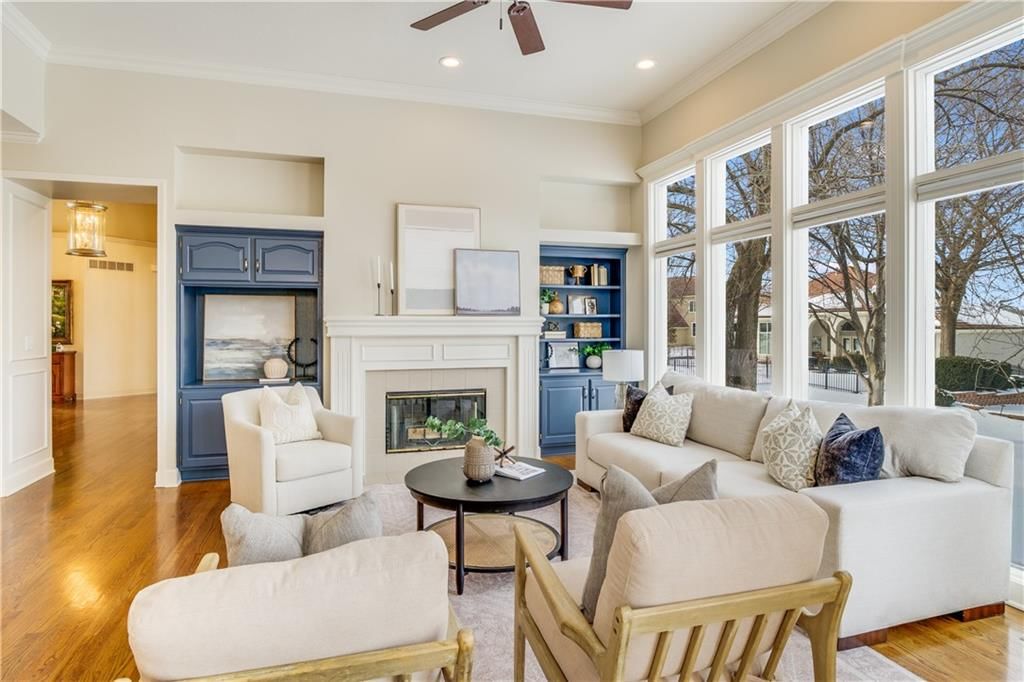 708 NE Lake Pointe Drive — photo 24
