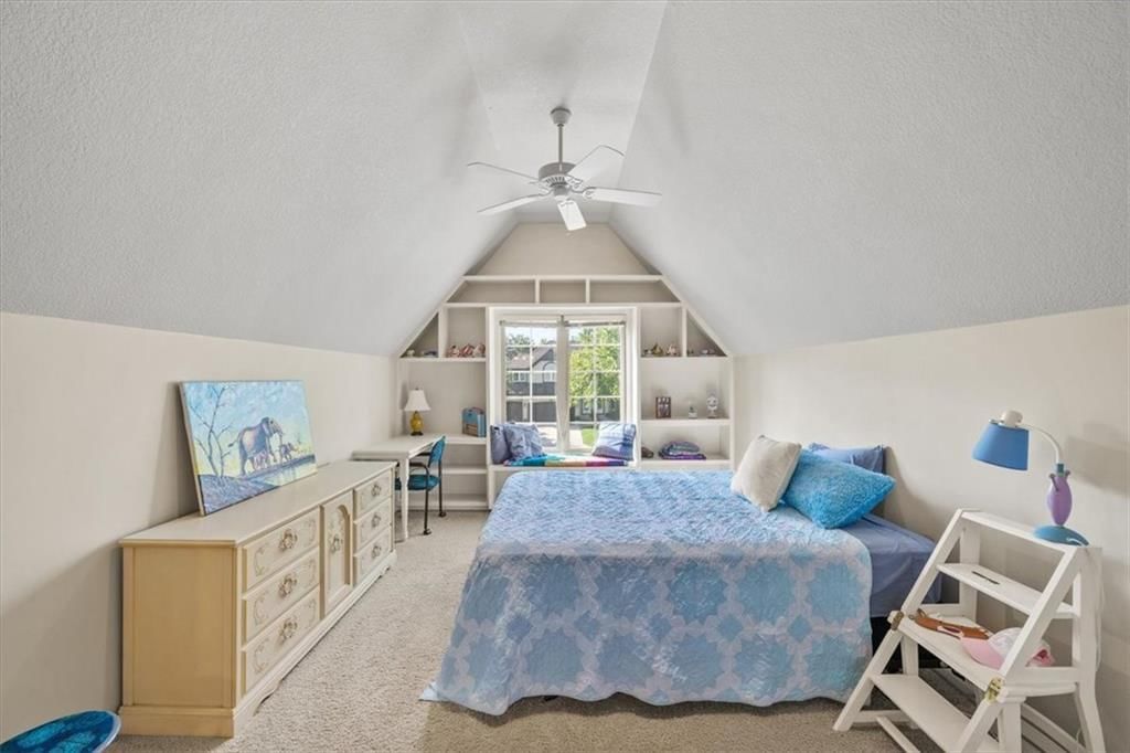 708 NE Lake Pointe Drive — photo 30