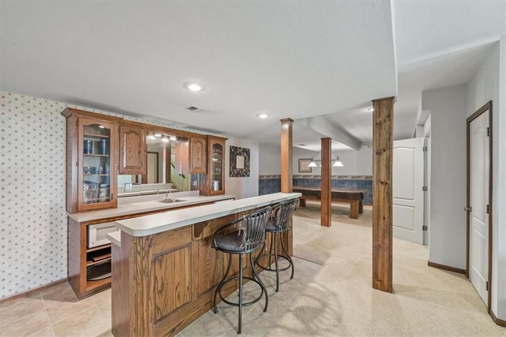 708 NE Lake Pointe Drive — photo 38