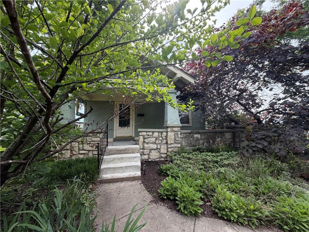 5847 Harrison Street — photo 2
