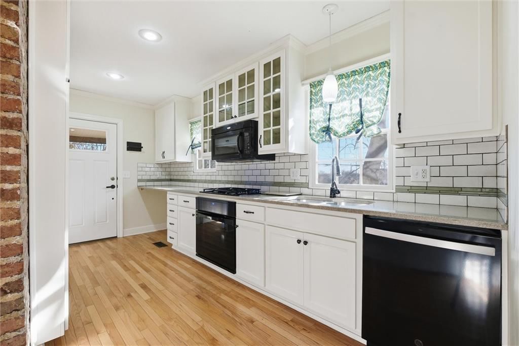 5847 Harrison Street — photo 13
