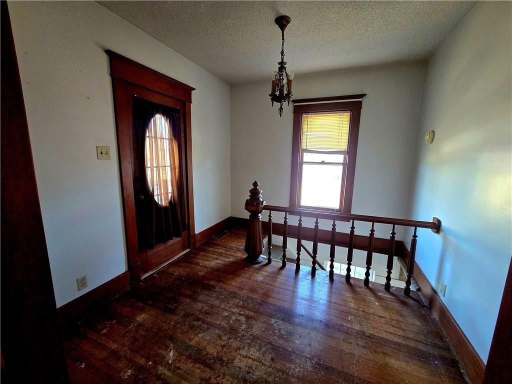 310 W Clay Street — photo 11
