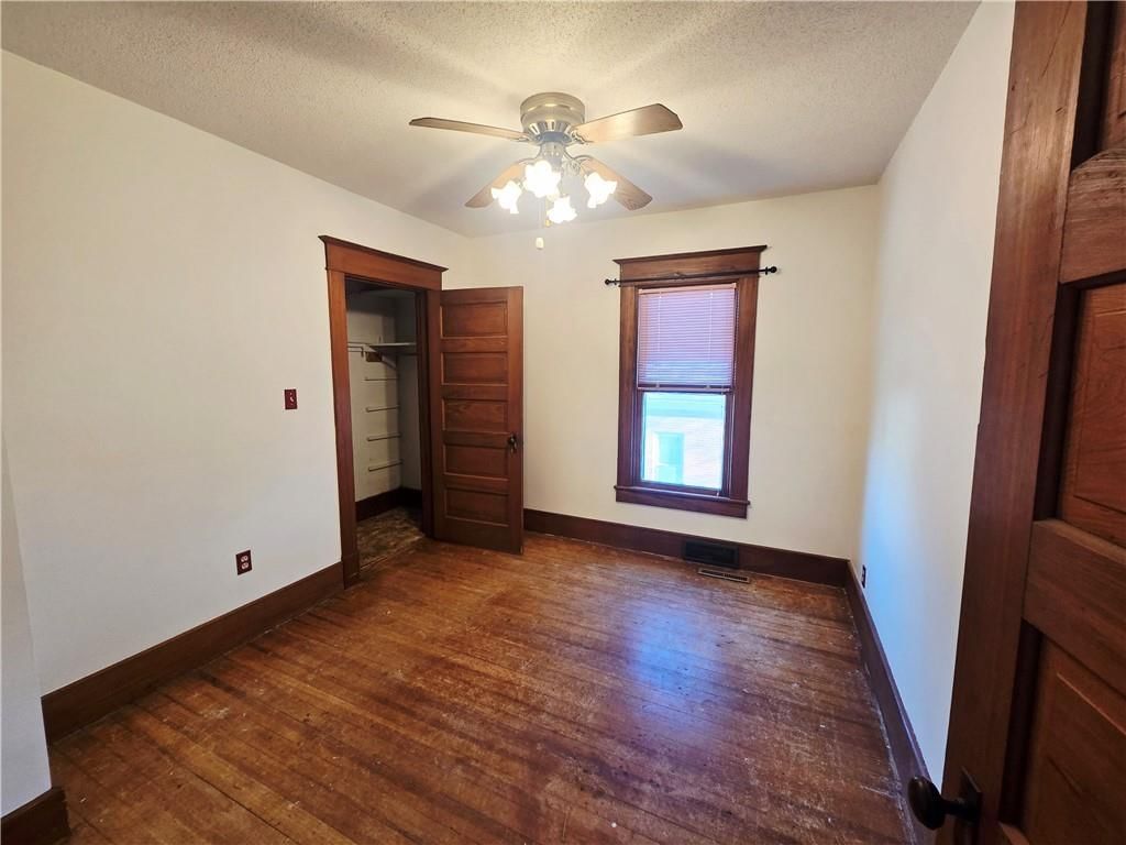 310 W Clay Street — photo 13