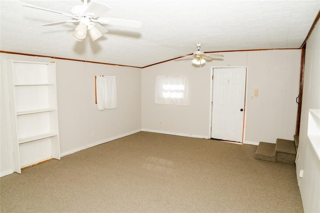 2405 Grand Avenue — photo 3