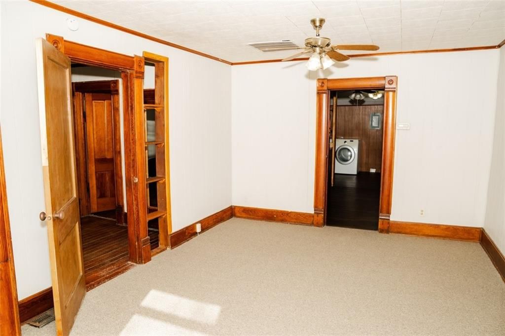 2405 Grand Avenue — photo 5