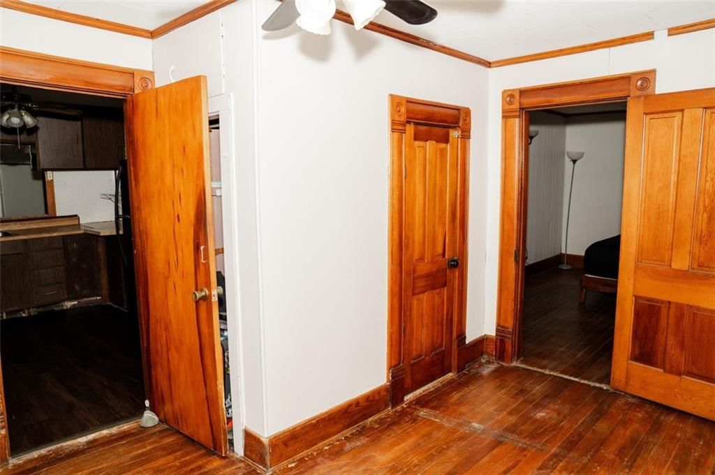 2405 Grand Avenue — photo 9