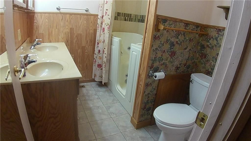 11495 NW Highway 169 N/A — photo 18