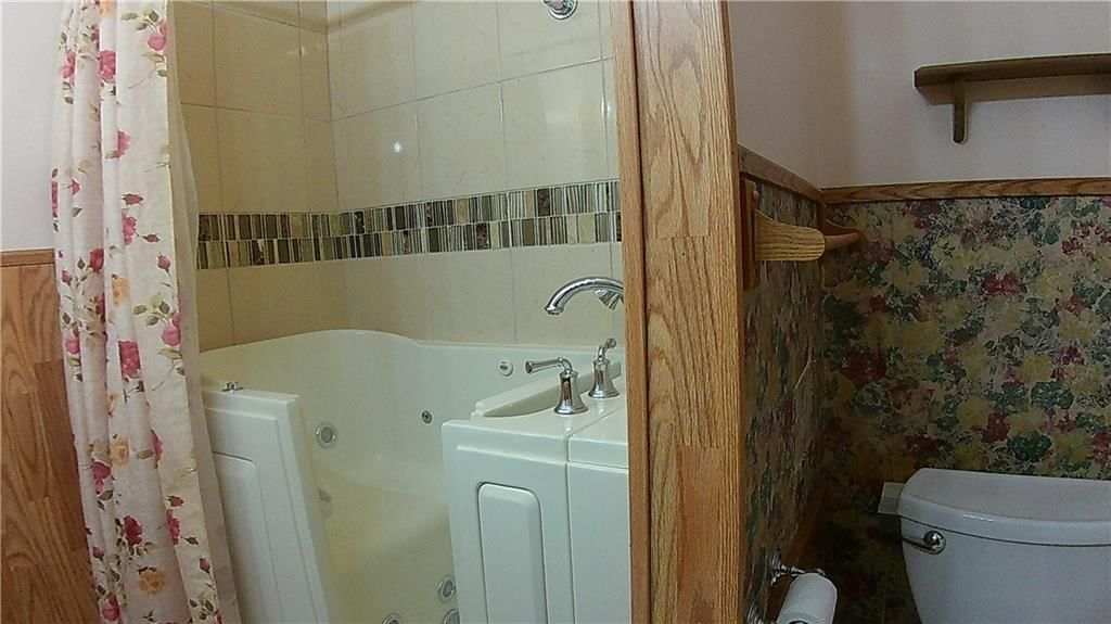 11495 NW Highway 169 N/A — photo 19