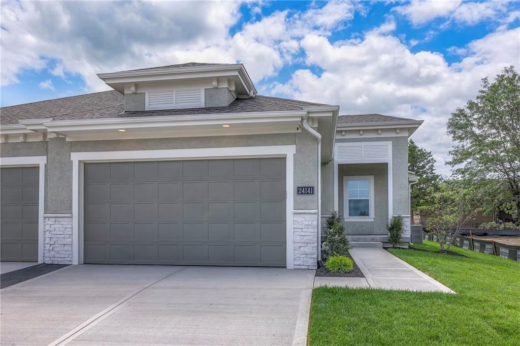 9854 W Greeley Street, Lenexa, KS