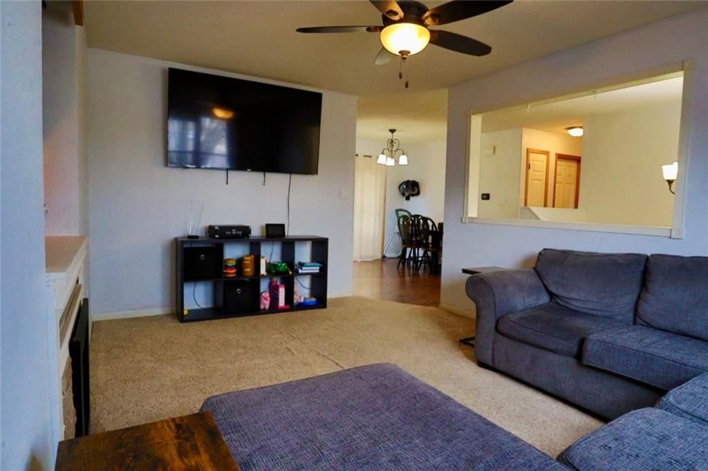 411 College Terrace — photo 4