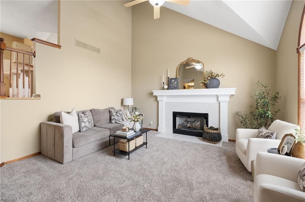 709 Red Maple Drive — photo 5