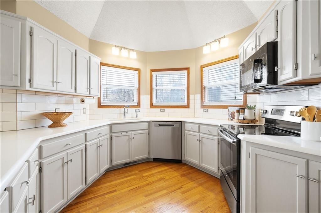 709 Red Maple Drive — photo 12