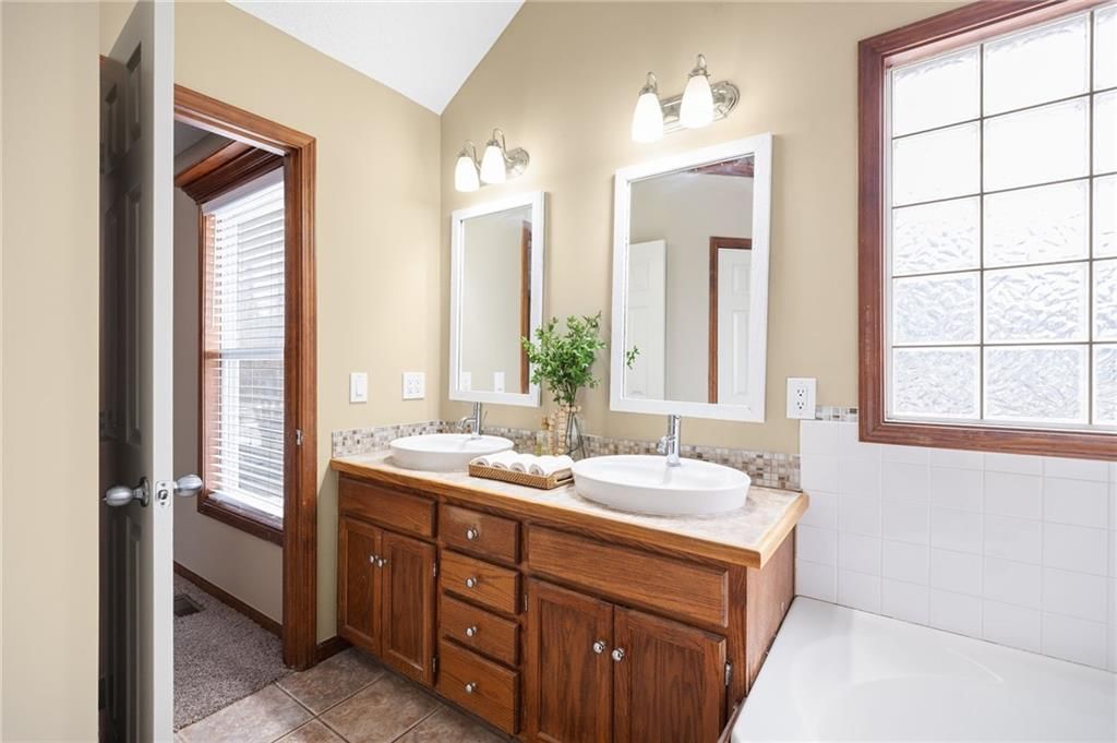 709 Red Maple Drive — photo 22