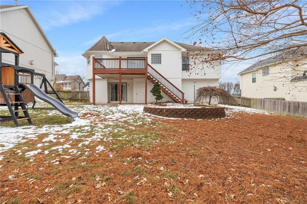 709 Red Maple Drive — photo 32