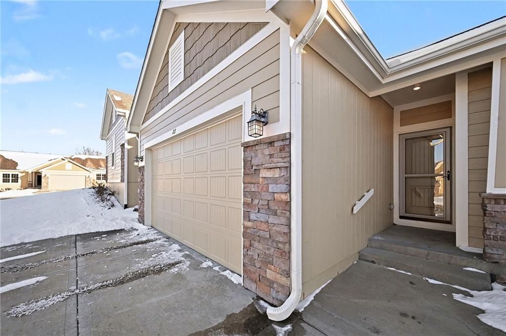 217 Ashmont Drive — photo 3