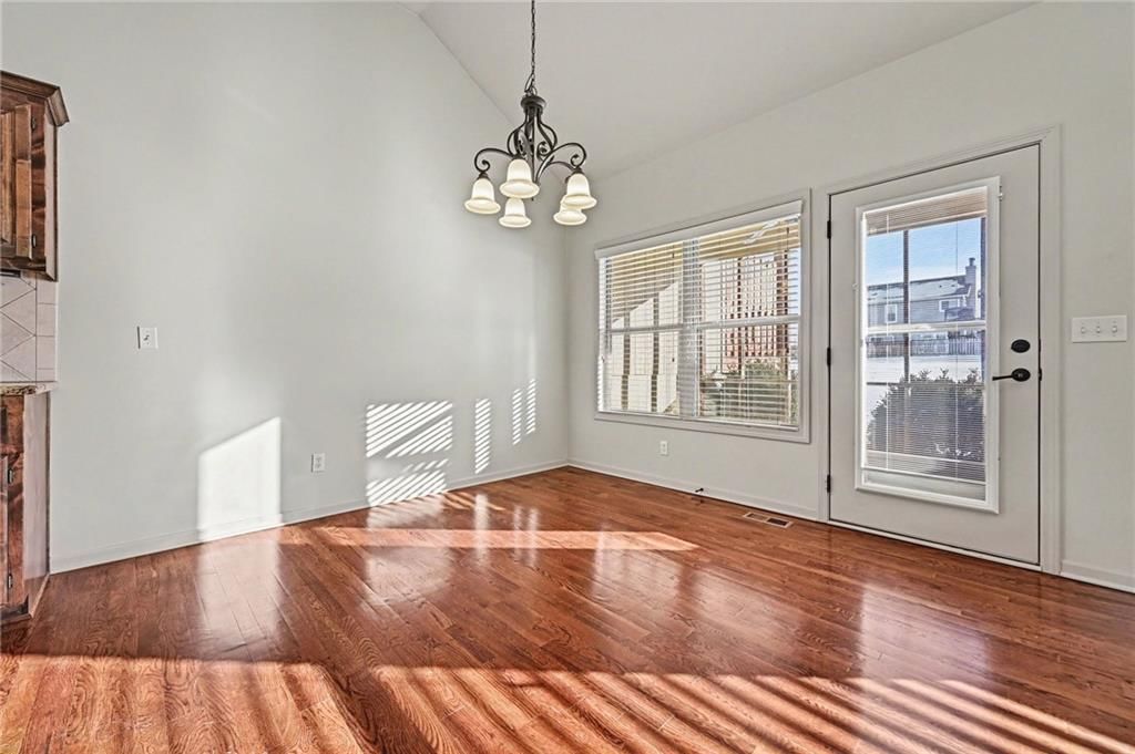 217 Ashmont Drive — photo 8