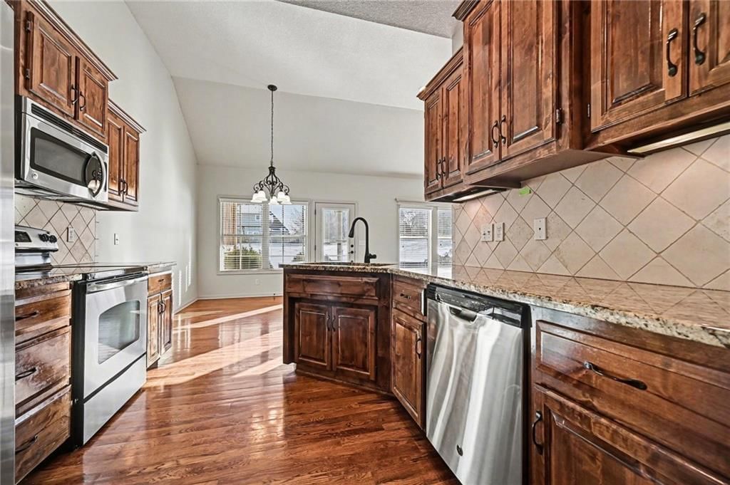 217 Ashmont Drive — photo 10