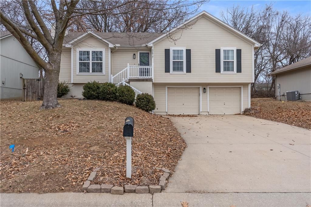 2617 NW Richard Drive — photo 2
