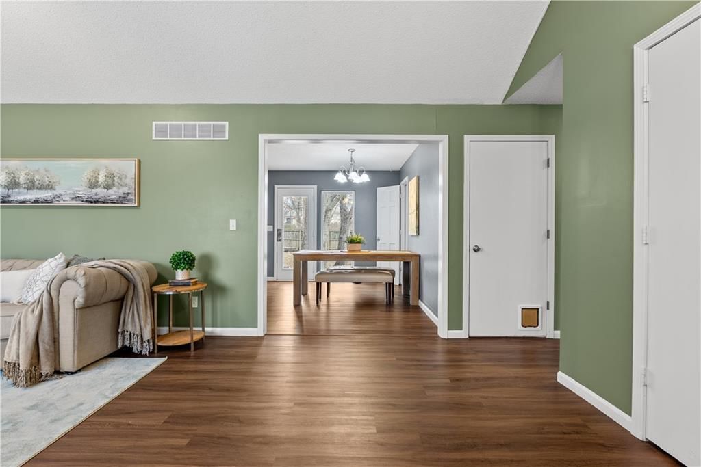 2617 NW Richard Drive — photo 7