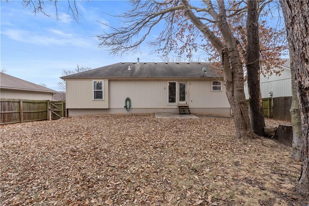 2617 NW Richard Drive — photo 27
