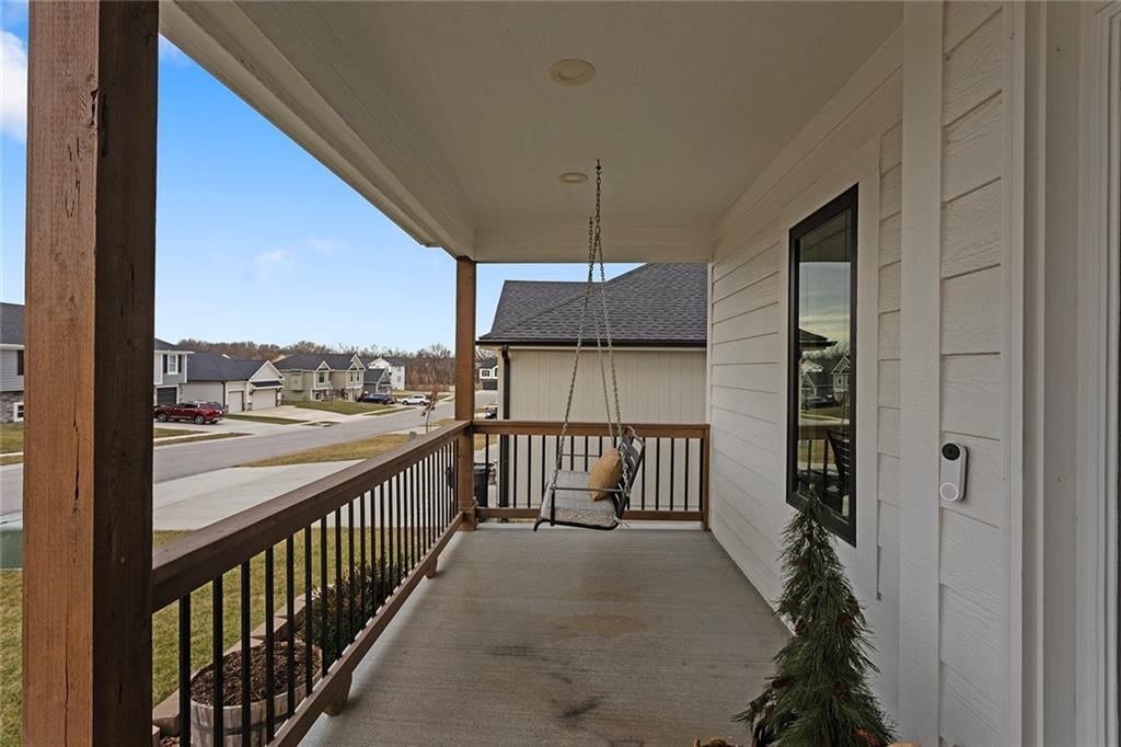 601 SW Meadowood Drive — photo 3
