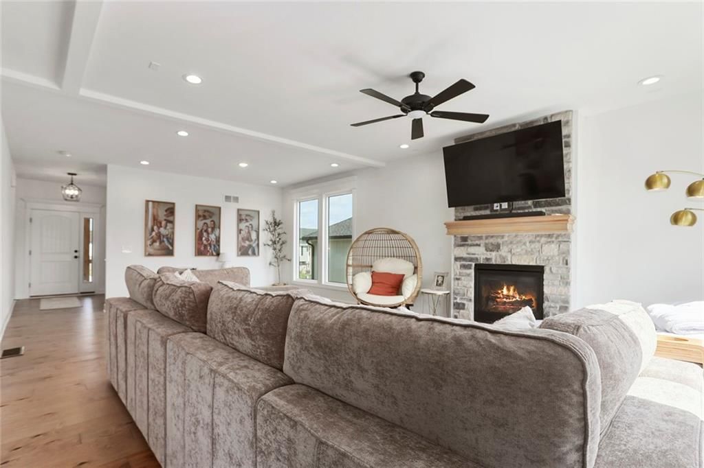 601 SW Meadowood Drive — photo 8