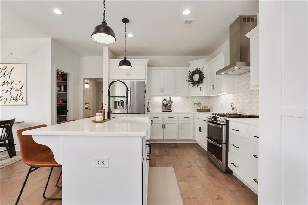 601 SW Meadowood Drive — photo 15