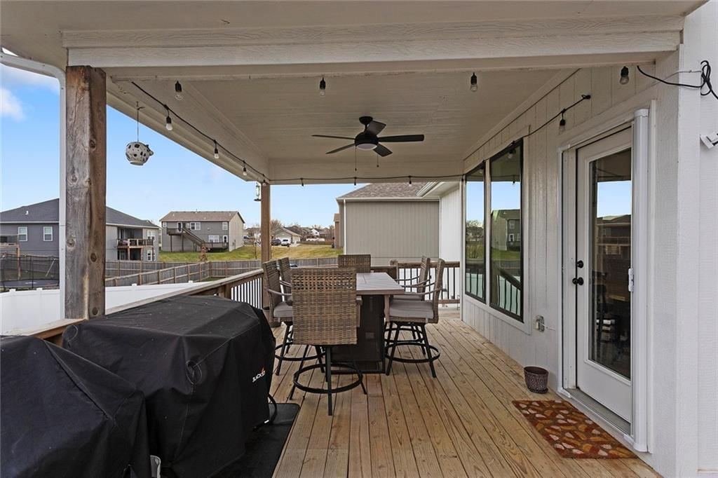 601 SW Meadowood Drive — photo 23