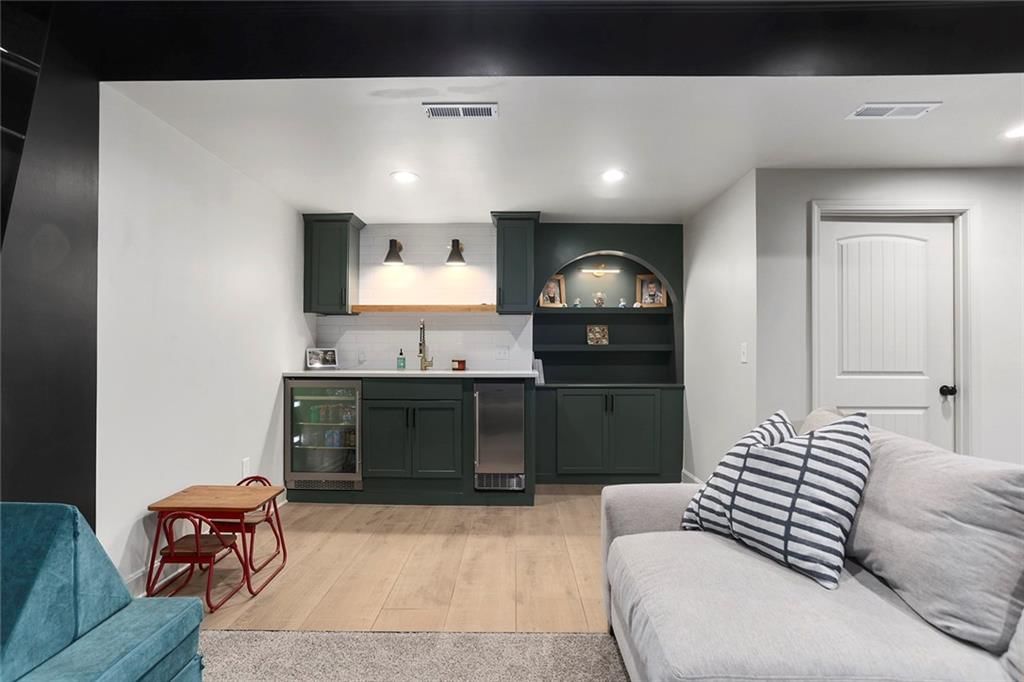 601 SW Meadowood Drive — photo 42