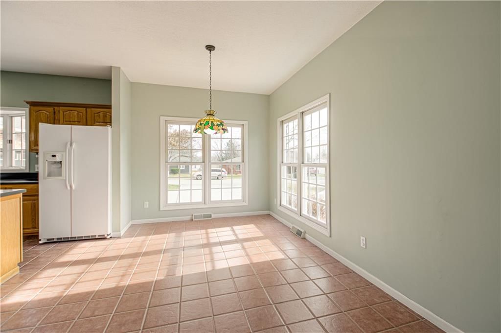 921 S Denman Avenue — photo 9