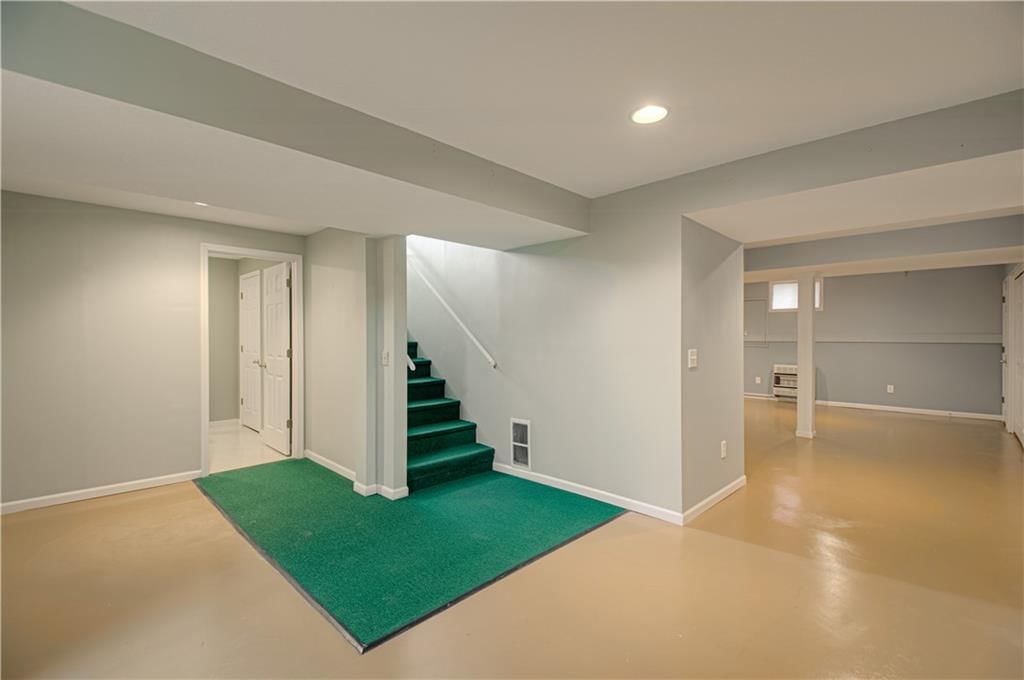 921 S Denman Avenue — photo 24
