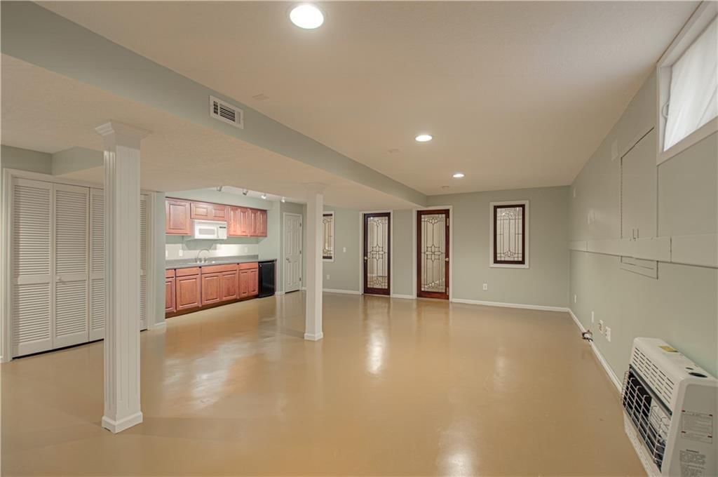 921 S Denman Avenue — photo 25