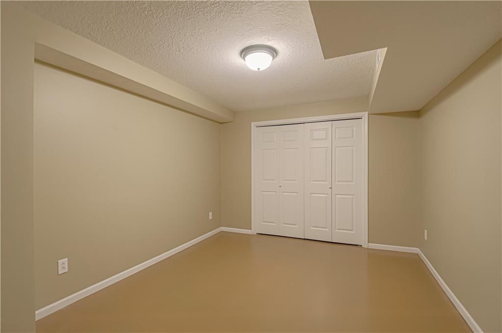 921 S Denman Avenue — photo 28