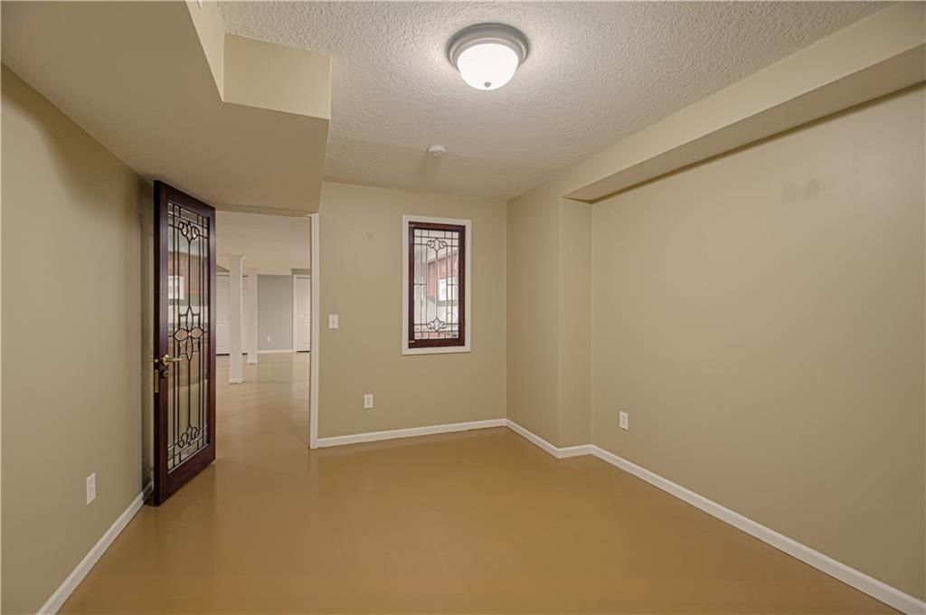921 S Denman Avenue — photo 29