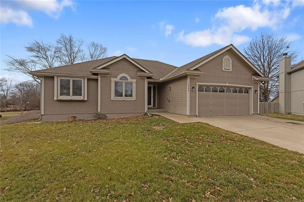 1606 Opal Drive — photo 2