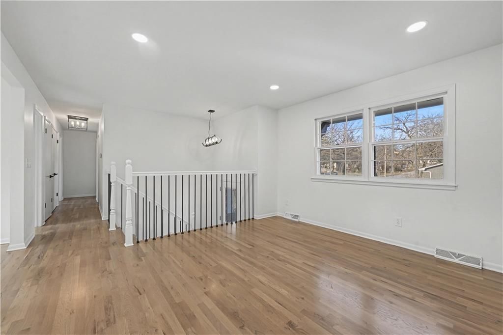 5719 Farley Street — photo 9
