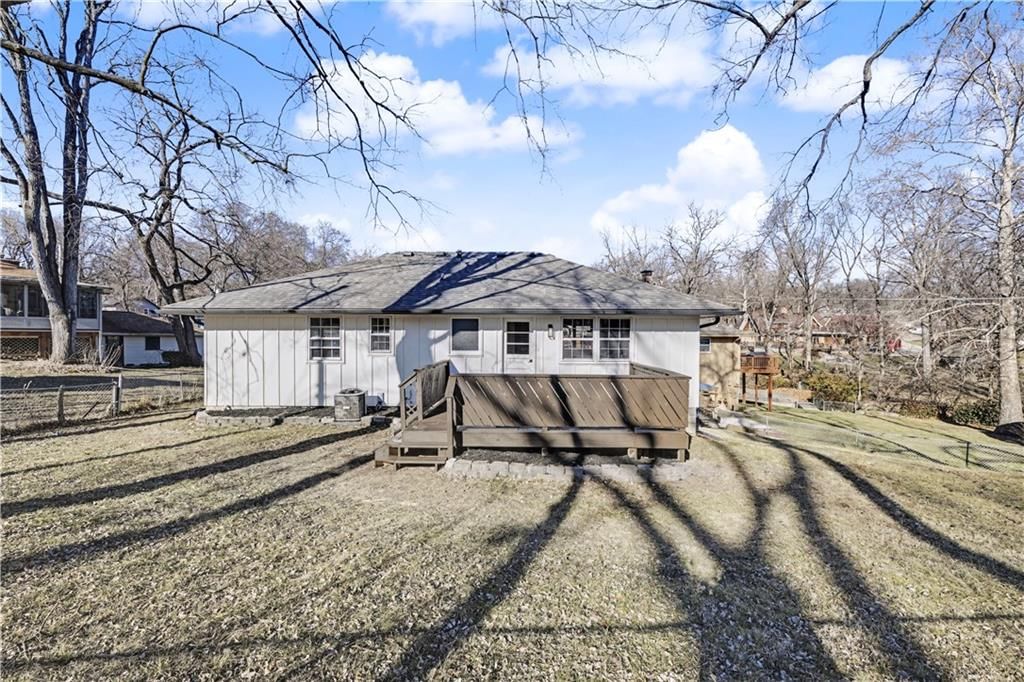 5719 Farley Street — photo 27